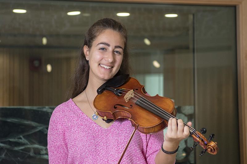 Christie Dionisos '19