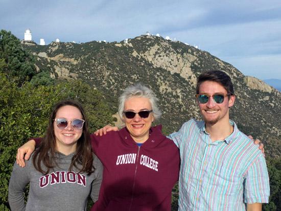 Becky Koopmann and students at Kitt Peak.