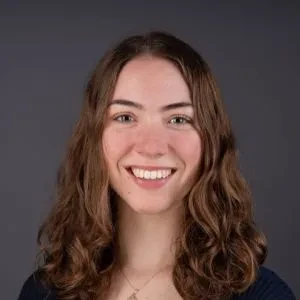Headshot of Carly Thompson '27