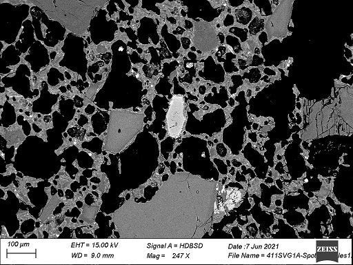 Backscattered electron (BSE) image of a scoria from the explosive eruption of La Soufrière