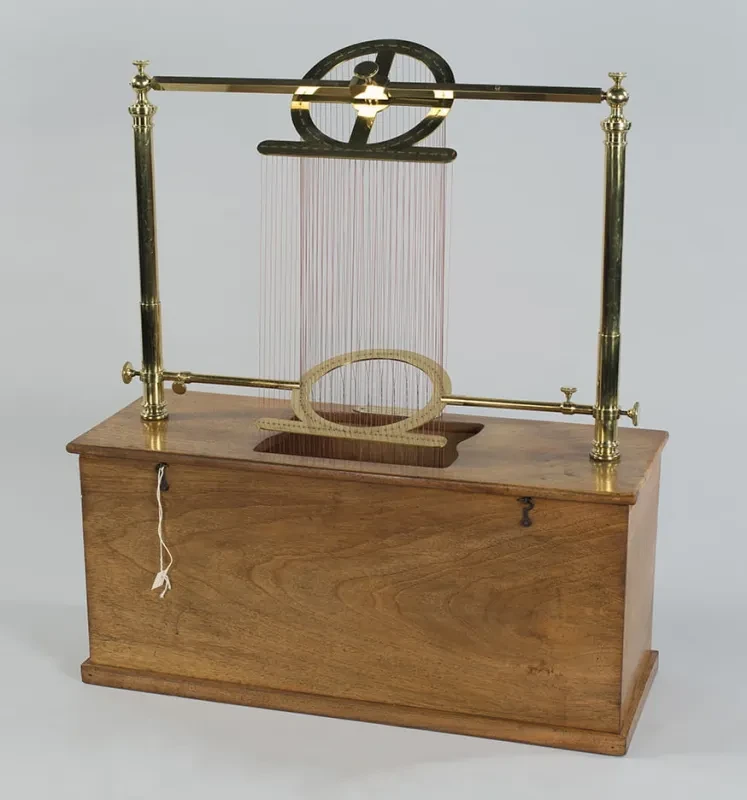 Théodore Olivier, Vertical Cylinder in String with Tangent Plane (blue and red)