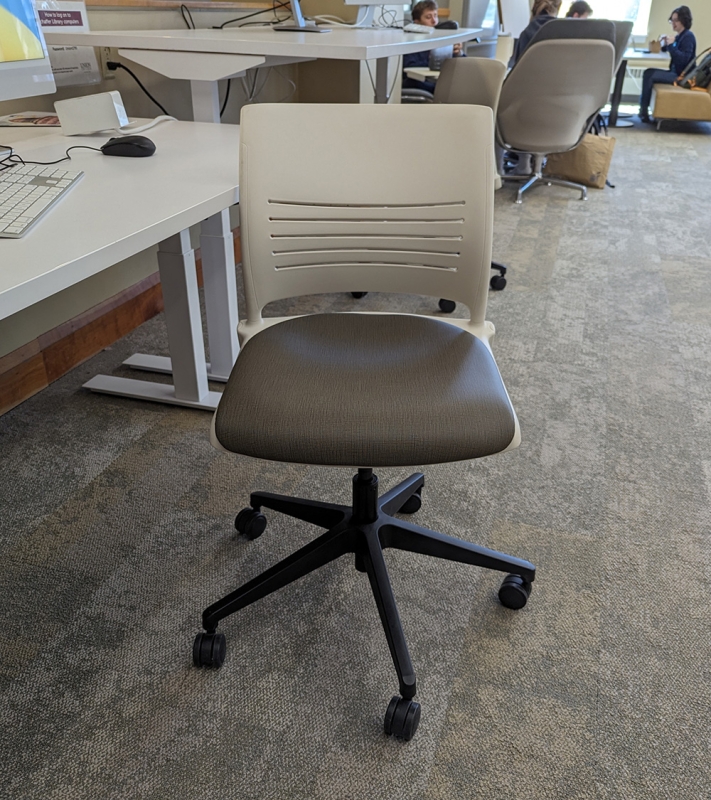 Schaffer Library movable chair