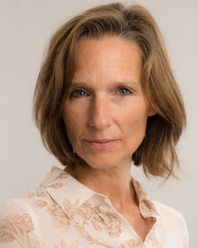 Laurie headshot