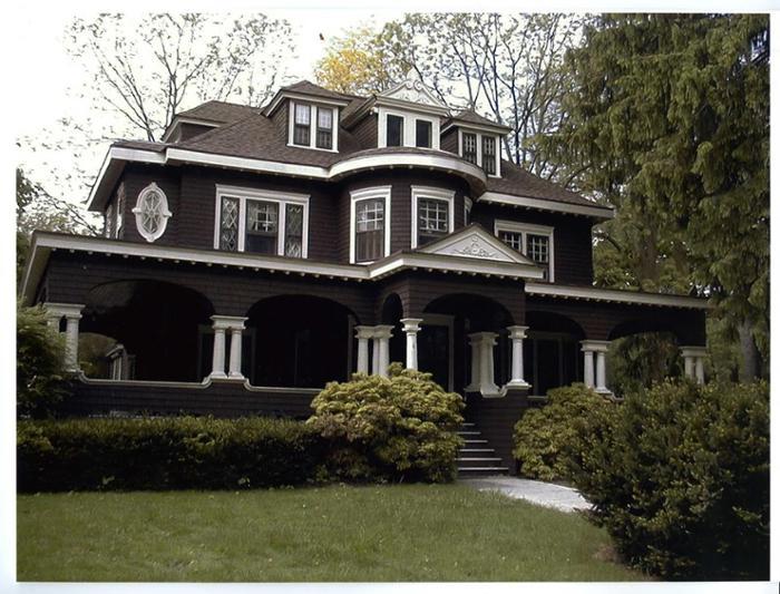 Abbe Hall, at Lenox Road and Union Avenue, was built in 1900. It is the home of the Office of College Relations.