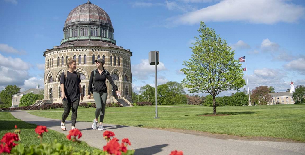 Students walking by the Nott Memorial