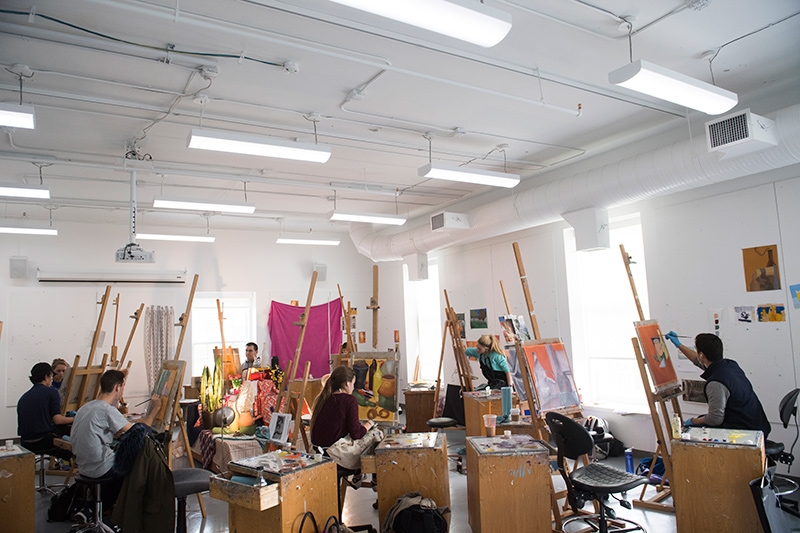 A patining class in Feigenbaum Center for Visual Arts