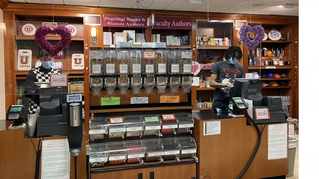 Union students at the campus bookstore