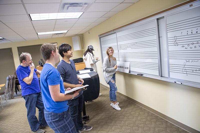 Professor Timothy Olsen's music theory class