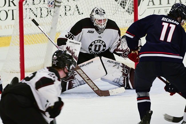 When the men’s and women’s hockey programs host their home openers in the fall of 2025, they will be skating in a spacious new arena offering all the latest amenities for players and fans alike. After months of anticipation, an agreement has been finalized to have both Union’s Division I hockey teams play their games in an all-purpose arena to be built at nearby Mohawk Harbor.