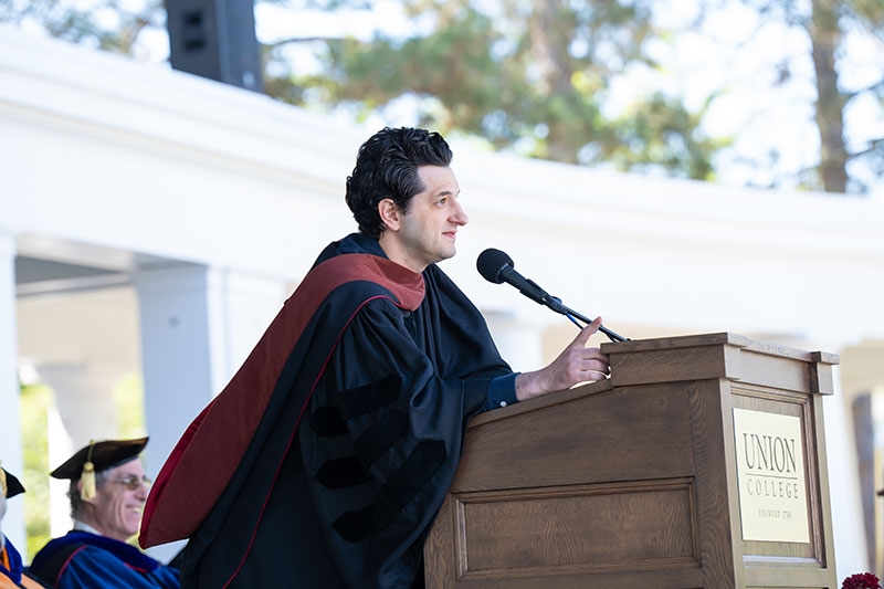 Ben Schwartz '03