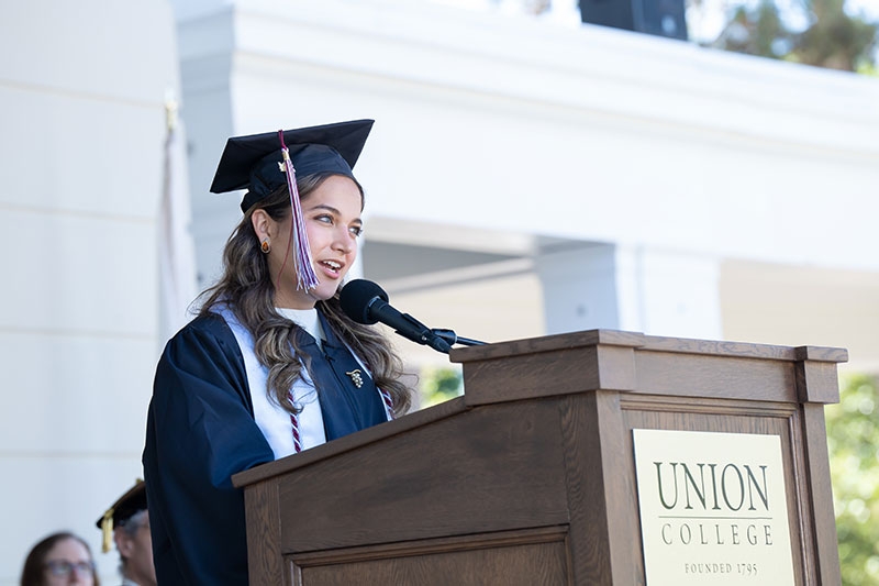 Student speaker Marcela Quiroga Vargas '24 