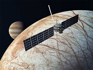 An artist's concept of NASA’s Europa Clipper spacecraft. (Source: NASA/JPL-Caltech)