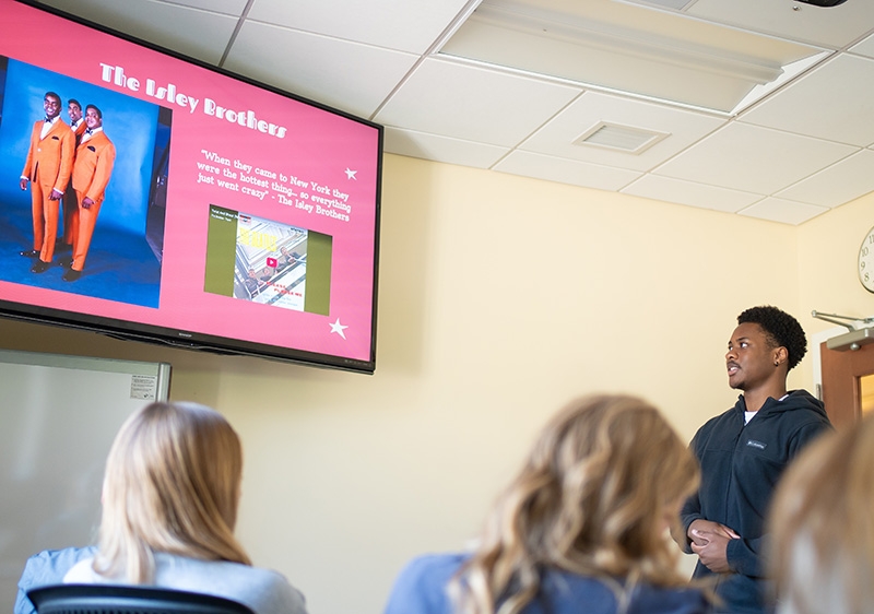 Students in "The Beatles, Motown, and Taylor Swift" class taught by Hugh Jenkins, professor of English. 