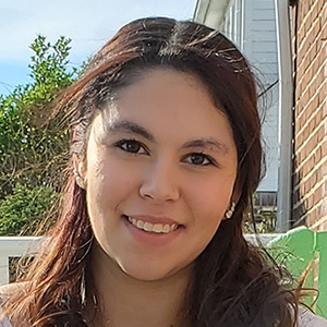 lexa Gonzalez '24, resident advisor