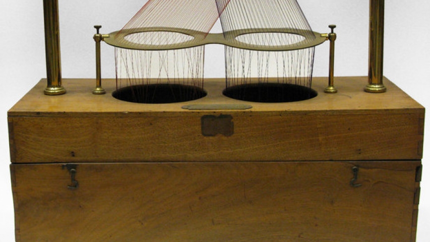 Olivier Model Intersection of two Conoids