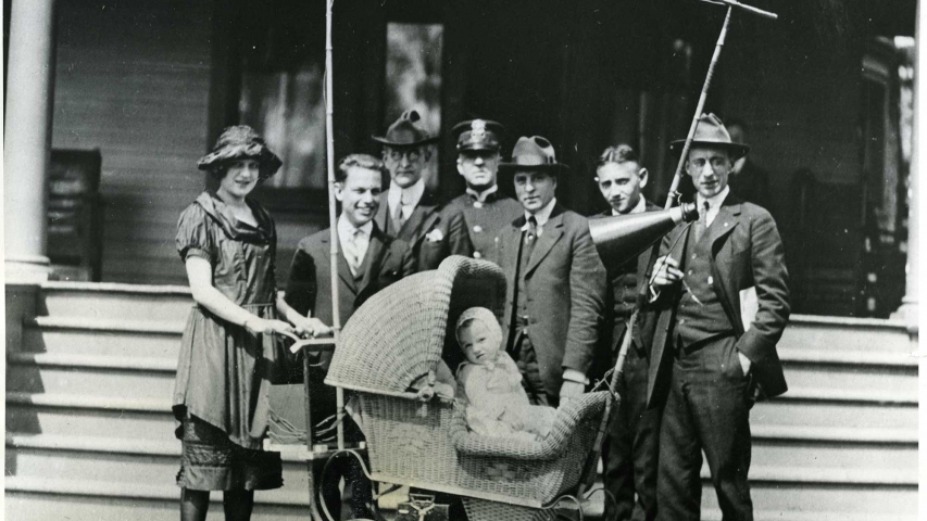 The &quot;wireless baby carriage&quot; stunt