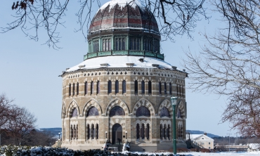 Nott Memorial in winter