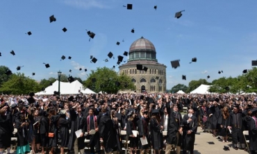 Throw caps in the air post graduation