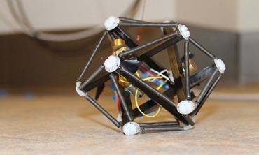 A tensegrity robot