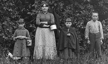 Archival photo showing an Adirondack family