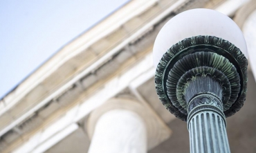 A view of a lamp in front of Memorial Chapel