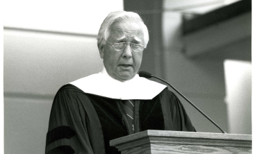 David McCullough  speaking at Union Commencement
