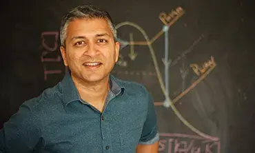 Smitesh Bakrania headshot