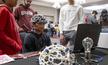 The Electric City Maker Faire returns to Union’s campus Sunday, Oct. 4, from 11 a.m. to 4 p.m. at College Park Hall. The event is free and open to the public. Making encourages inventors, designers and tinkerers to use higher-order reasoning and problem-solving skills for individual and collaborative project-based learning. This is typically done in shared spaces such as Union's Maker Web using technologies such as 3D printers, laser cutters and desktop machine tools.